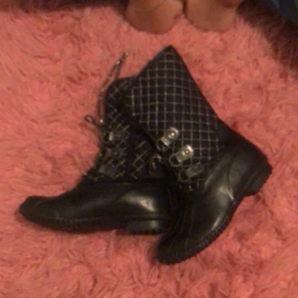 SOLD ❌Raining winter boots - Picture 3 of 5